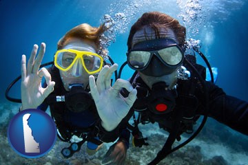 couple enjoying a scuba diving tour - with Delaware icon
